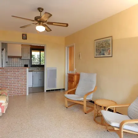 Le Lavandou, 2 Pieces, 4 Personnes - Fr-1-251-613 Apartment
